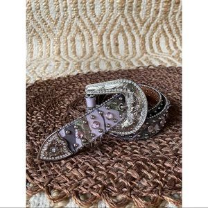 Nocona Womens Pink Mossy Oak Nail Head Belt